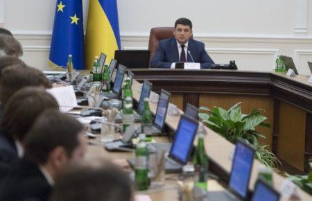 Активність у соцмережах: 70% дописів у Фейсбук міністри роблять в робочий час