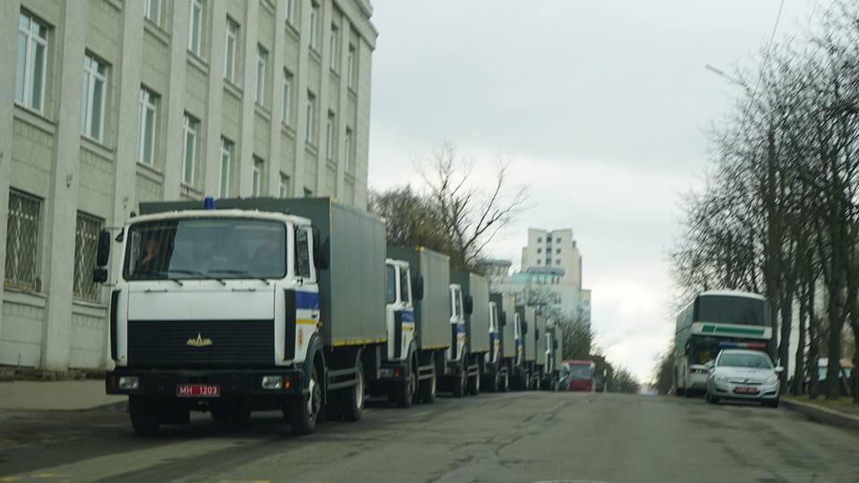 У Мінську на День Волі затримали двох українців, — МЗС