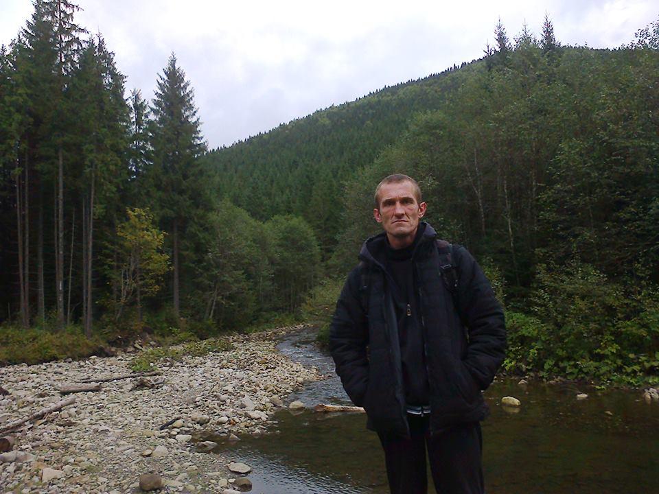 Миграционная служба не дает статус беженца иностранцам, воевавшим в АТО, — российский актер