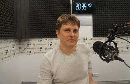 З Ле Пен зняли недоторканість, Фійона викликають до суду. Що далі?