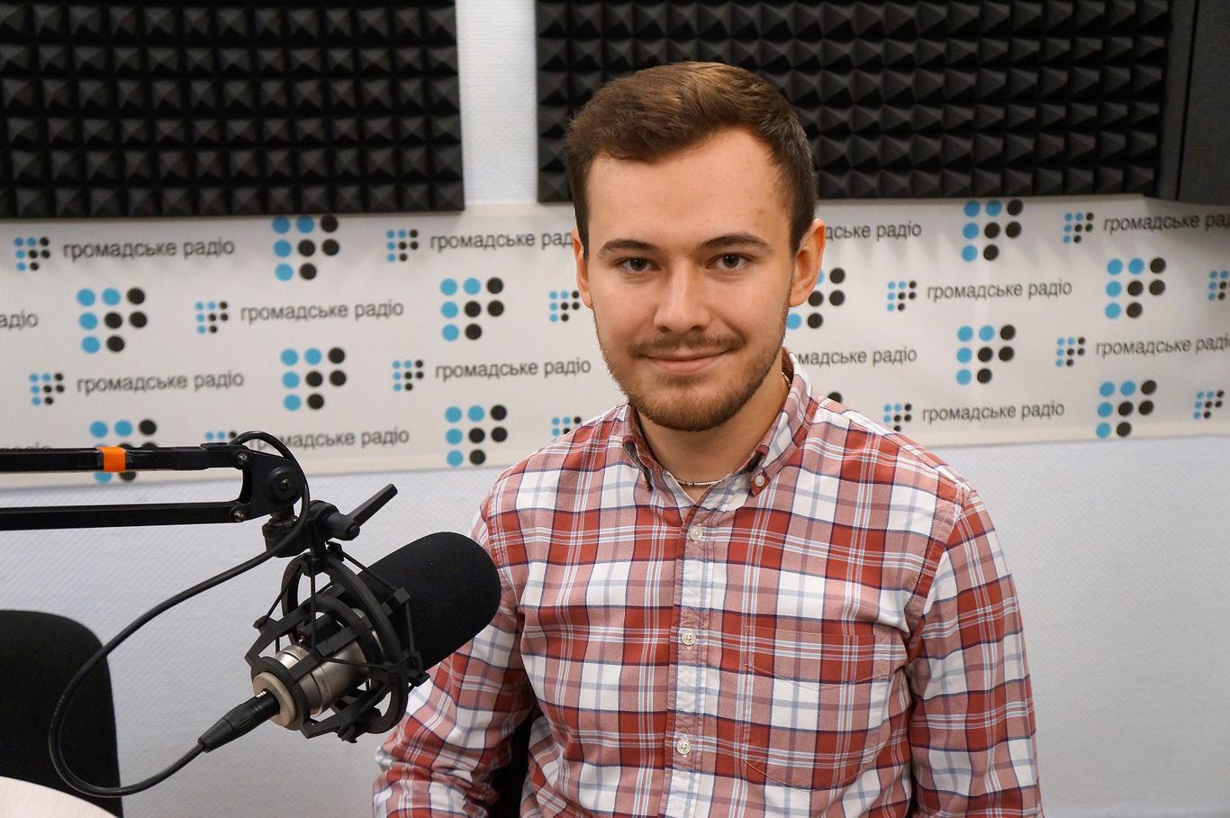 Выросло поколение, которое видит в Путине заворовавшегося дедушку, — Фролов