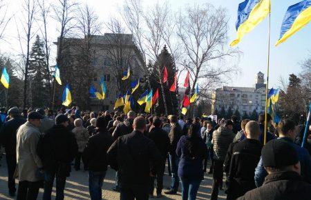 Краматорськ: поліція розняла прихильників та противників блокади торгівлі з ОРДЛО