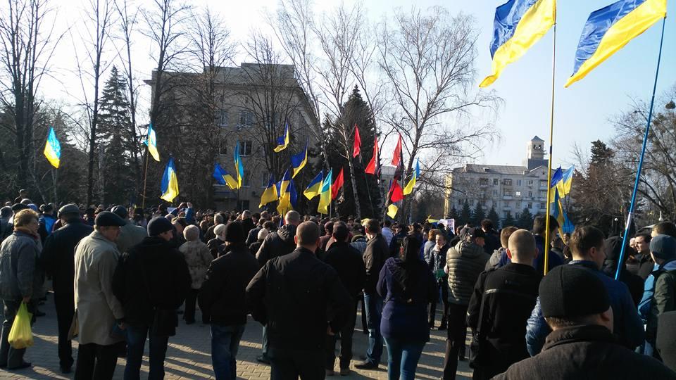 Краматорськ: поліція розняла прихильників та противників блокади торгівлі з ОРДЛО