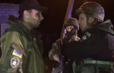Поліція застосувала зброю під час затримання учасників «блокади Донбасу» — відео
