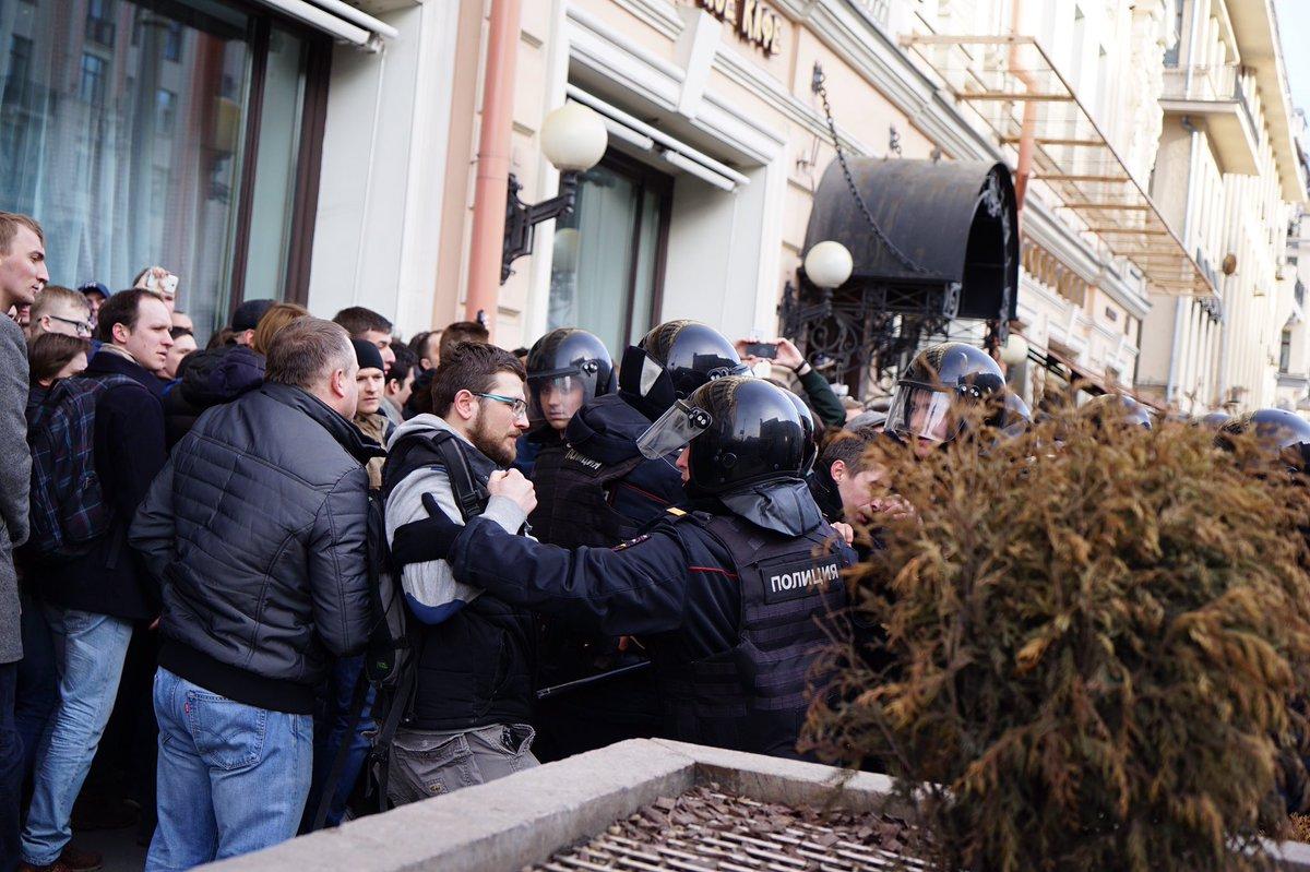 В Москві повідомляють про 200 затриманих на акції протесту (ВІДЕО)