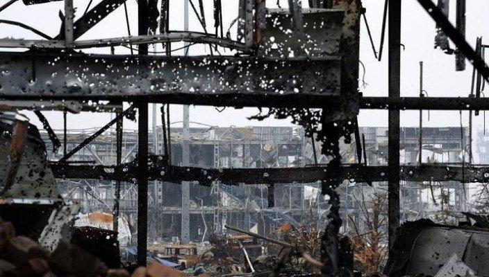 Постапокаліпсис: з дрону показали Донецький аеропорт (ВІДЕО)