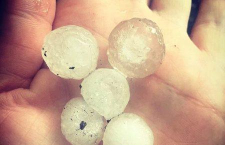 Одесою пройшовся сильний град зі зливою: Аркадію «змивало» в море (ФОТО, ВІДЕО)