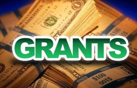 Як отримати грант? Поради спеціалістів та того, хто започаткував свою справу