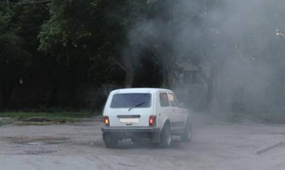 В Кропивницькому підірвали автомобіль. Водій отримав тяжкі травми