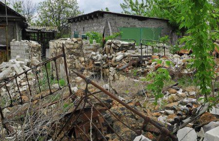 Як живуть люди на лінії розмежування в Станиці Луганській? (ФОТОРЕПОРТАЖ)