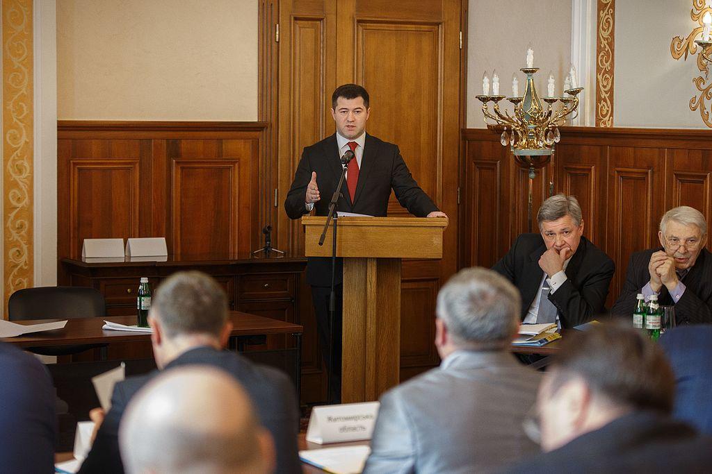 Суд вирішив не стягувати до держбюджету заставу Романа Насірова