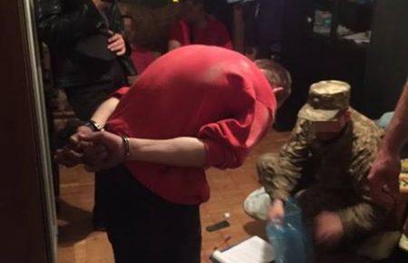 Інженер Держкосмічного агенства торгував амфетаміном власного виробництва