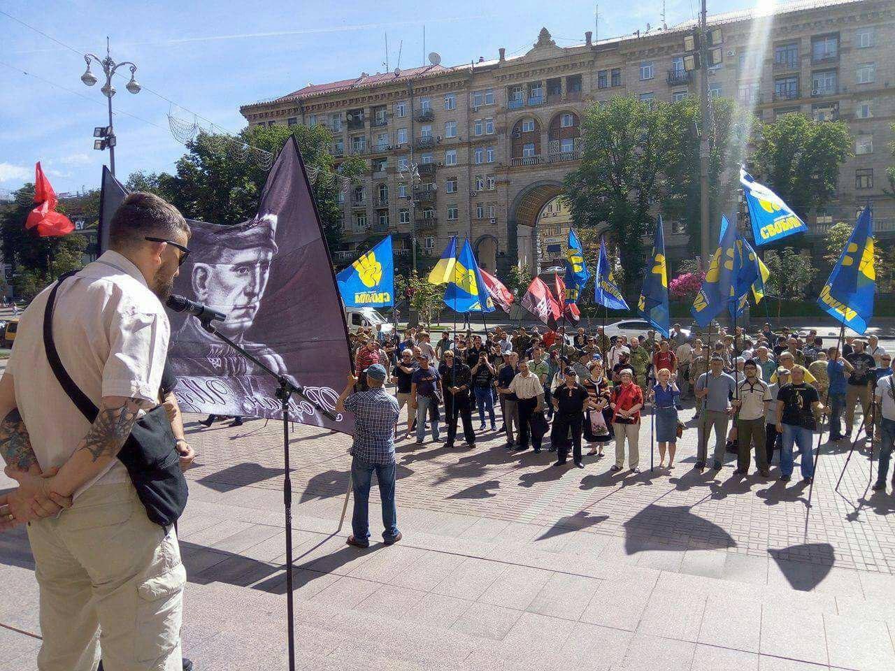 В КМДА сталась бійка, яку рознімали поліція і Кличко (ФОТО, Відео)