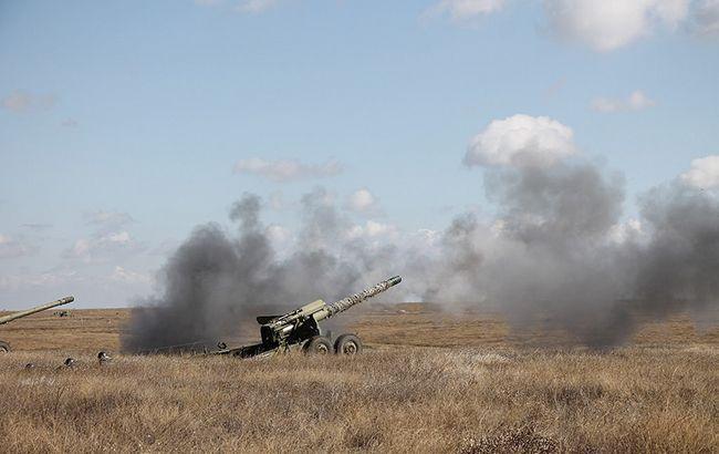 В результаті обстрілів в зоні АТО поранені двоє українських військових