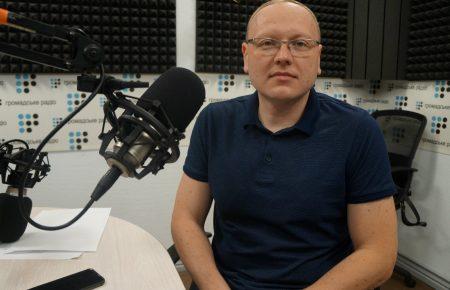 Ганьба такому президенту, якщо він не перешкоджає прокремлівським медіа, — політолог