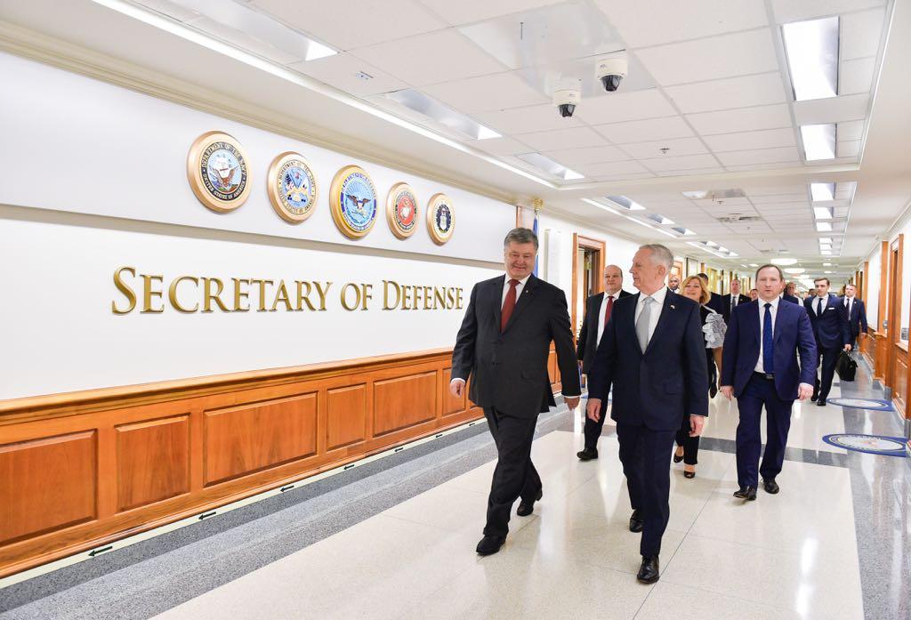 Цеголко розповів про зустріч Порошенка з головою Пентагону