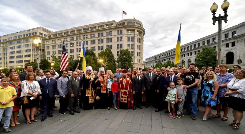 З'явилися перші фото і відео візиту Порошенка до США