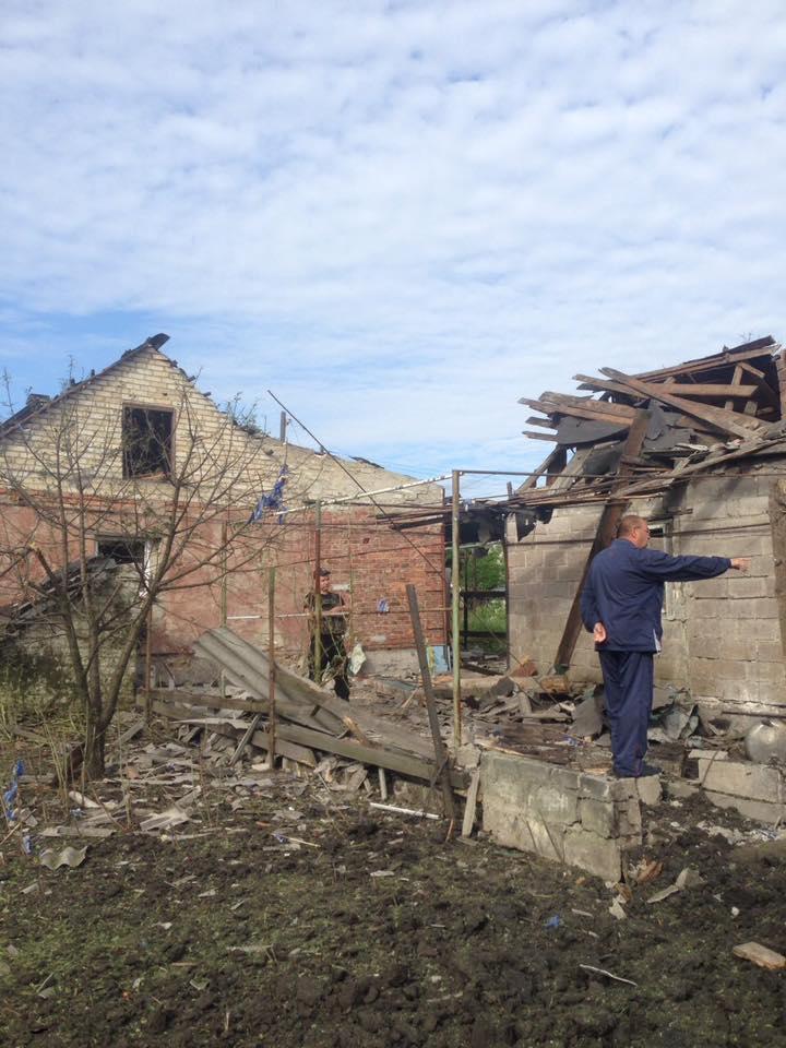 Донеччина: бойовики обстріляли житлові квартали, загинув мирний житель, ФОТО