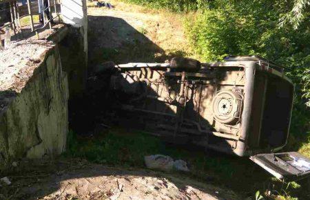 З’явилися фото з місця аварії маршрутки біля Станиці-Луганській (ФОТО)