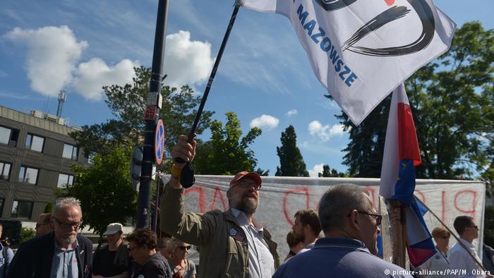 У Польщі затримано понад 30 людей під час мітингу проти судової реформи