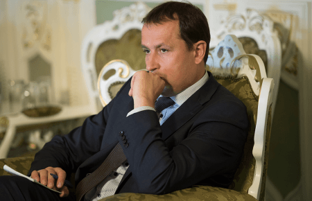 «Він залишається у нашій команді» — Гройсман про свого екс-прес-секретаря