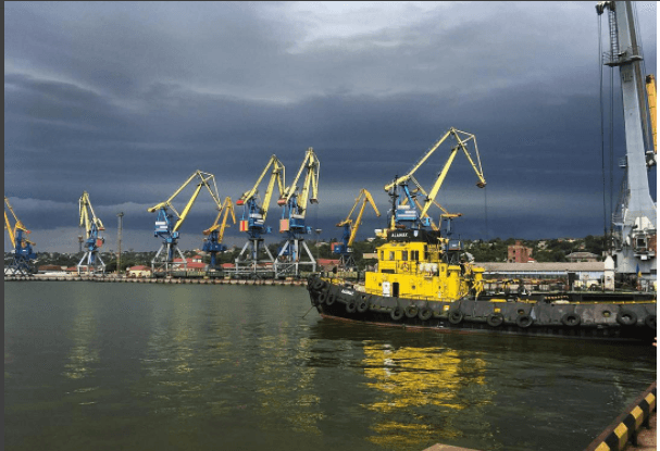 У Маріуполі  почався шторм та сильна злива  (ФОТО, ВІДЕО)