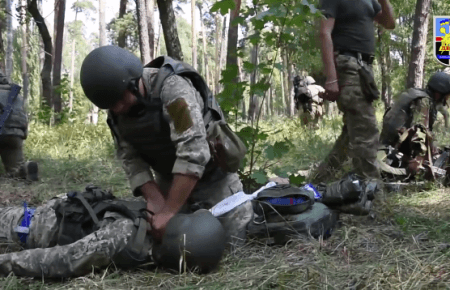 В Центрі тактичної медицини відпрацьовували допомогу в укритті (ВІДЕО)