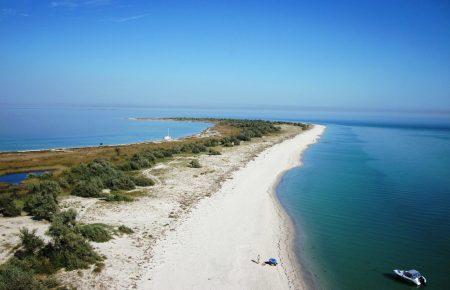 Останні запаси води, перелякані діти і шторм, — туристка розповіла деталі невдалої евакуації з острова на Херсонщині