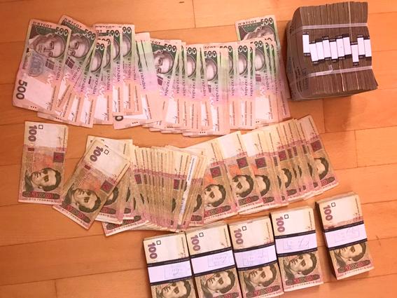 Поліція: Київський електровагоноремонтний завод розікрав понад 110 мільйонів гривень(ФОТО, Відео)