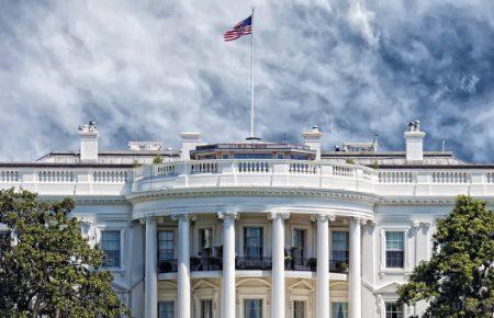 З Білого дому звільнились радники з кібербезпеки у знак протесту проти політики Трампа