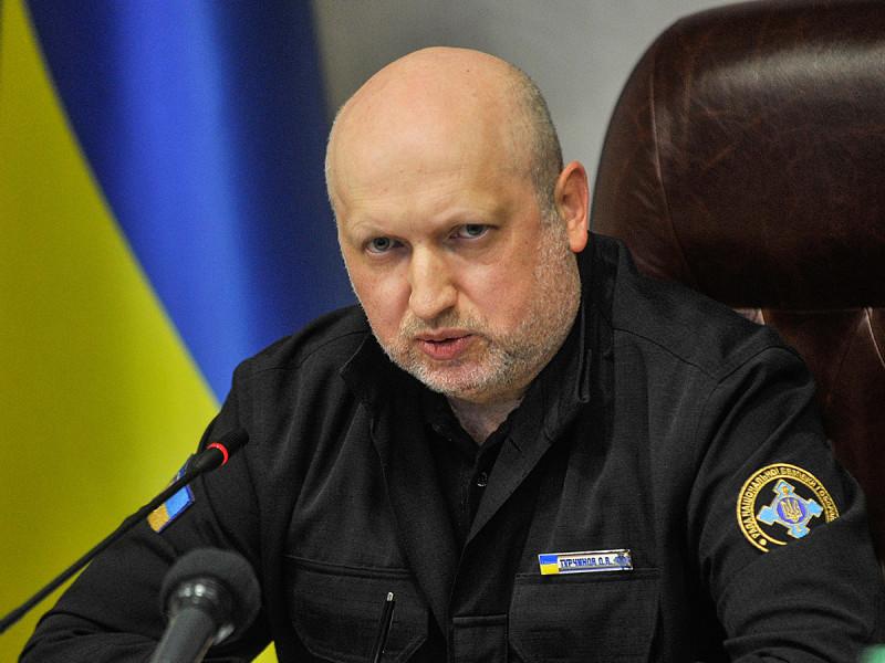 Турчинов просить кабмін у вісім разів збільшити грошове забезпечення українських військових