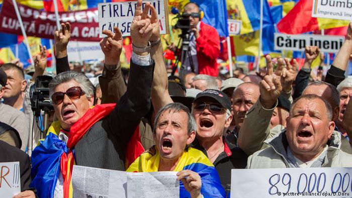 Протести проти влади: в Кишиневі люди вийшли на мітинг (ВІДЕО)