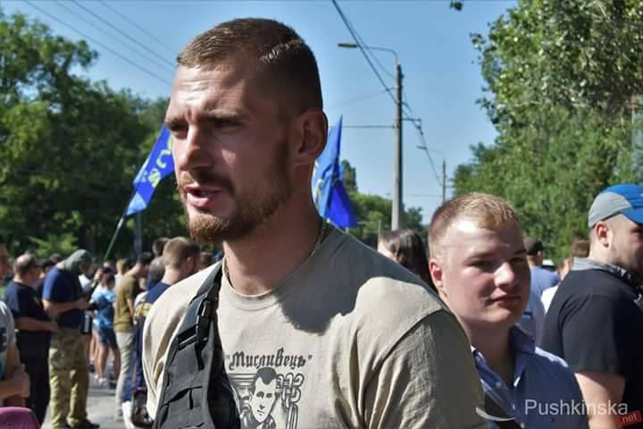 Невідомі стріляли в керівника одеської націоналістичної організації (ФОТО)