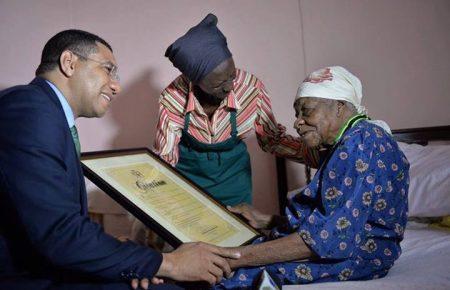 На Ямайці пішла з життя найстаріша людина у світі, — прем’єр міністр країни