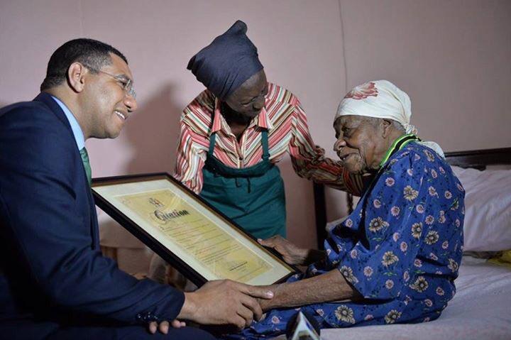 На Ямайці пішла з життя найстаріша людина у світі, — прем’єр міністр країни