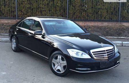 Нафтогаз збирається продати більшість своїх «Мерседесів»