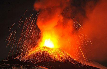 Вулкан Кілауеа на Гаваях вирвався на зовні (ВІДЕО)