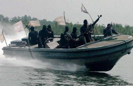 Пошуками українця, якого викрали пірати, займається судновласник, — МЗС