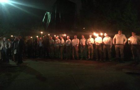 Білі націоналісти повернулися до Шарлотсвіля (ВІДЕО)