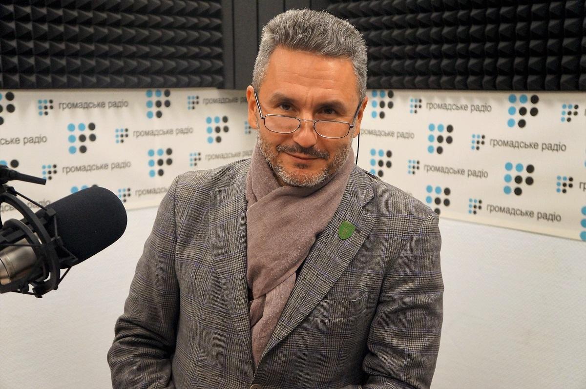 На вкрадені гроші МО можна було б купити 100 новеньких джипів під санітарний транспорт для фронту, — Друзенко