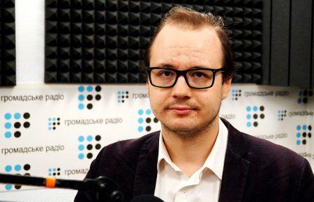 По законам Украины на митинги можно приносить палатки, звукоусилители, и даже шины жечь не запрещено, — правозащитник