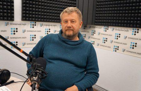 «Мальчик и ведьма», «Выдр Морячок», «Сказки закрученного хвостика»: ветеран АТО стал детским писателем