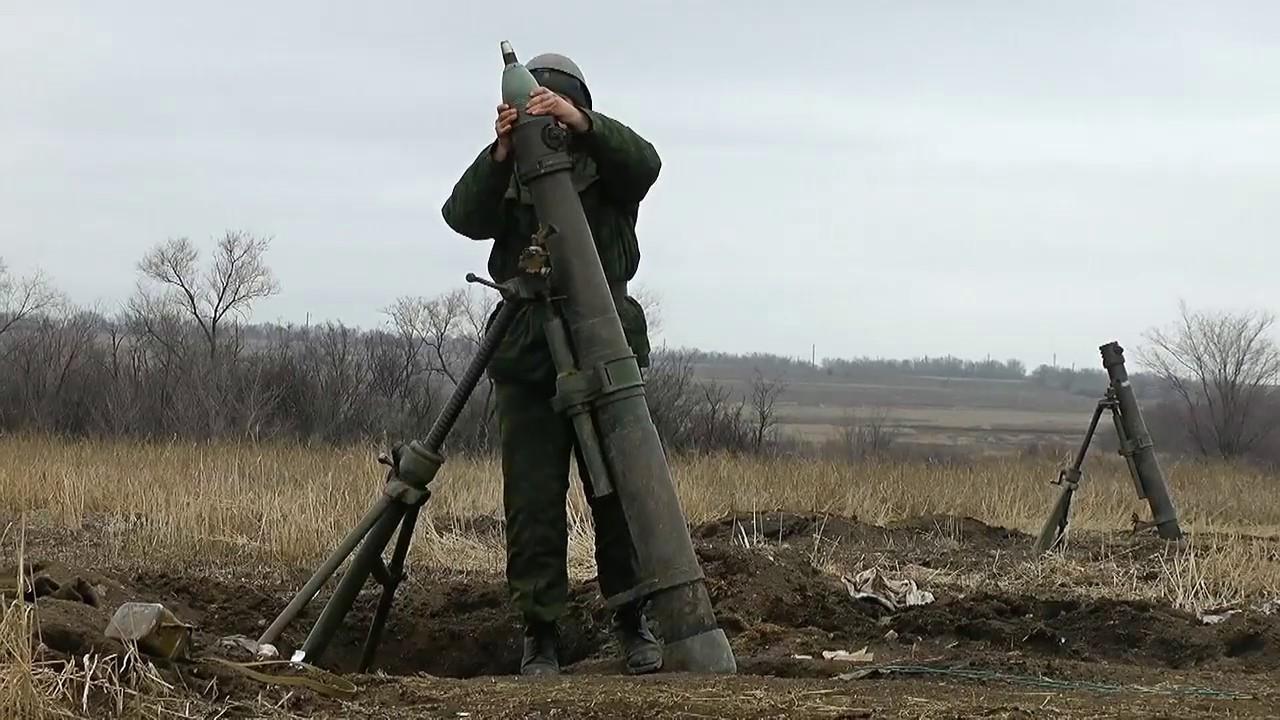 Бойовики з мінометів обстріляли Залізне, є поранена, — Жебрівський