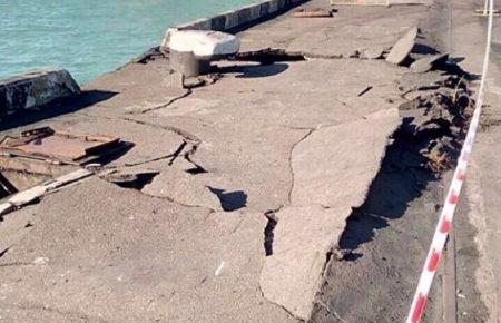 В Одесі судно врізалося в причал (ФОТО)