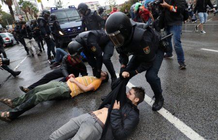 Поліція Каталонії заявила про трьох загиблих в Барселоні