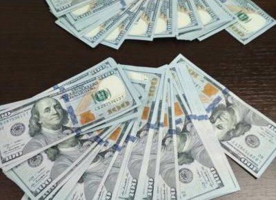 Українець намагався вивезти з ОРДЛО 20 тисяч доларів (ФОТО)