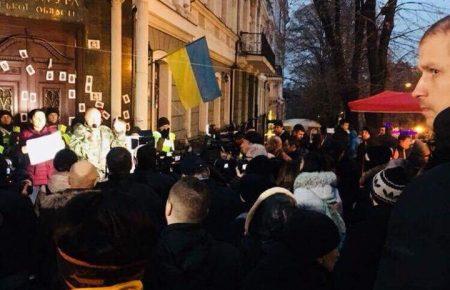 В Одесі активісти виступають проти затримання учасників заворушень біля Літнього театру (ФОТО, ВІДЕО)