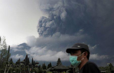 На Балі вдруге за тиждень відбувається виверження вулкану Агунг (ФОТО, ВІДЕО)