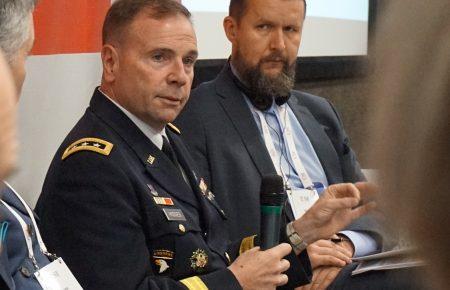 Американський генерал Годжес - українцям: провадьте реформи, щоби перемогти