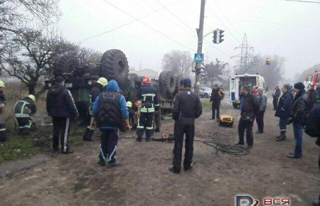 У Запоріжжі перевернулася військова вантажівка, загинув водій